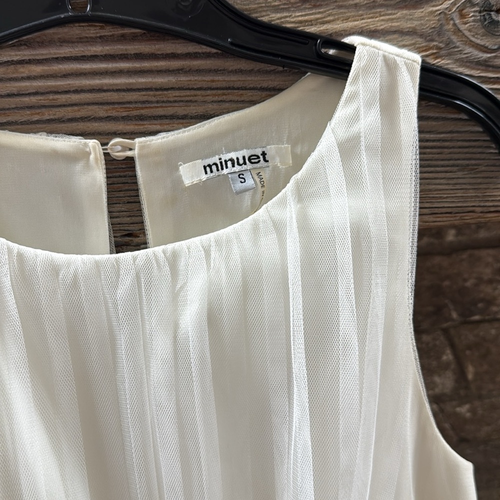 Minuet Elegant Ivory Dress with Beaded Waist Small - Picture 3 of 8